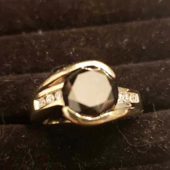 BLACK DIAMOND RING - Picture 9 of 12